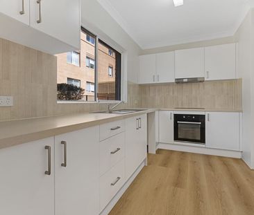 Peaceful & Spacious Apartment Facing Barsbys Avenue - Entrance via ... - Photo 3