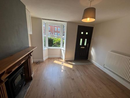 2 bedroom terraced house to rent - Photo 3