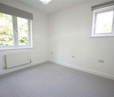 Old Woking, Woking, GU22 - Photo 3