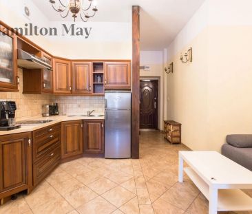 Funkcjonalna kawalerka w kamienicy w Rynku - Photo 5