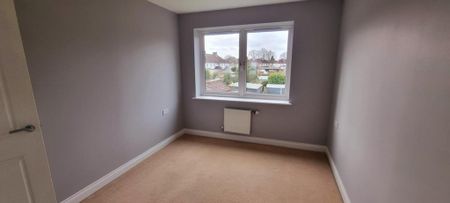 3 bedroom end of terrace house to rent - Photo 3