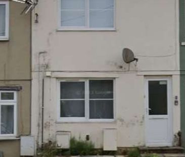 Kingshill Road Room 1 - Photo 1