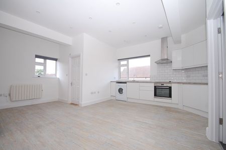 The Broadway, Market Place, Chalfont St. Peter,SL9 - Photo 5