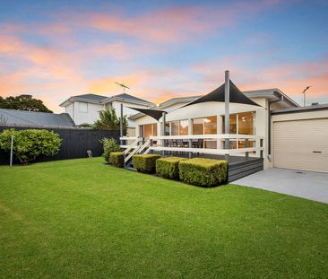 14 Reuben Street, Cheltenham VIC 3192 - House For Rent | Domain - Photo 1