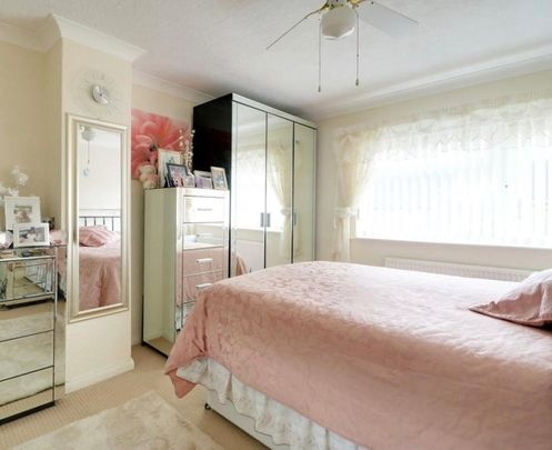 3 Bed Semi-Detached House, Eastglade Road, NG5 - Photo 1