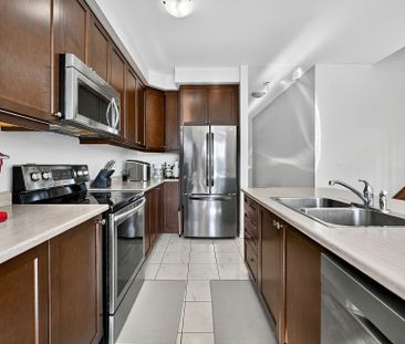 For Lease - 32 Celano Drive, Hamilton, Ontario - Photo 1