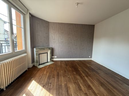 Location Maison 7 pièces 212m² - Photo 2