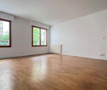 Appartement a louer Paris - Loyer €1 670/mois charges comprises ** - Photo 3