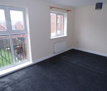 3 bedroom terraced house to rent - Photo 4