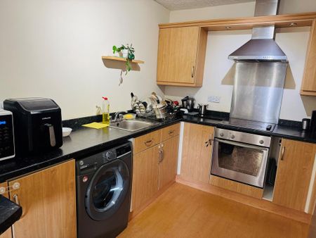 2 bedroom flat to rent - Photo 3