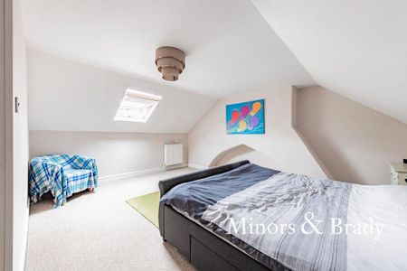 4 bedroom maisonette to rent - Photo 2