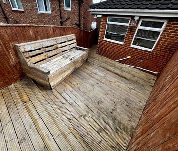 2 bedroom semi-detached house to rent - Photo 6