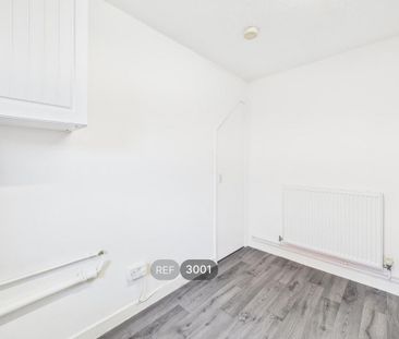 3 bedroom flat to rent - Photo 3