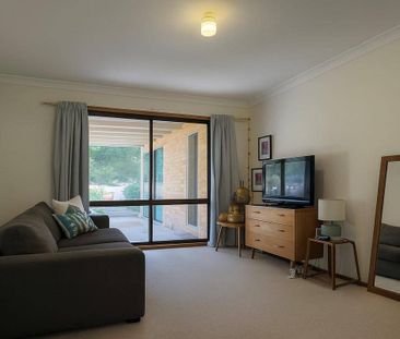 Spacious 3 Bedroom Home With Stunning Views - Photo 1