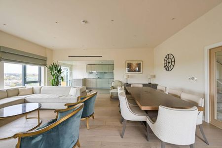 5 bedroom flat to rent - Photo 3