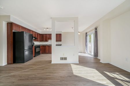 For Lease - 571 Wild Iris Avenue, Waterloo, Ontario - Photo 3