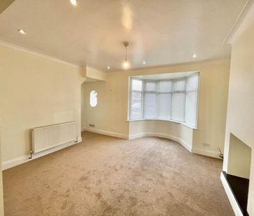 2 bedroom semi-detached house to rent - Photo 4