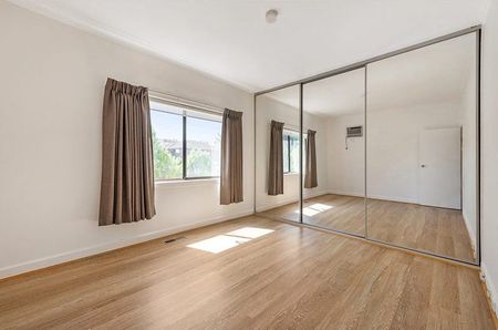 LOCATION, CONVENIENCE AND LIFESTYLE - Photo 5