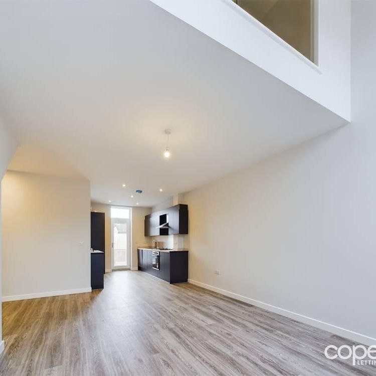 2 bedroom townhouse to rent - Photo 1