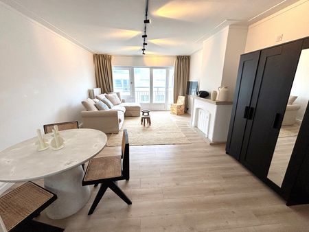 Vernieuwde Studio met Zijdelings Zeezicht in Oostende ! - Foto 4