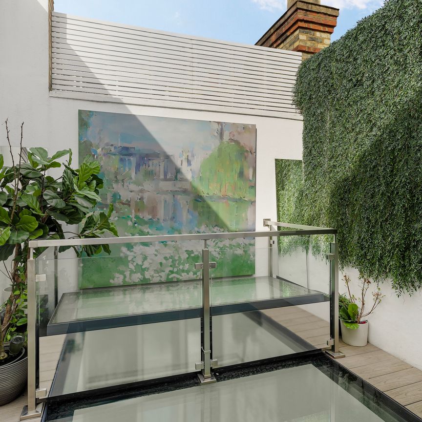 Renovated four-bedroom penthouse - Photo 1