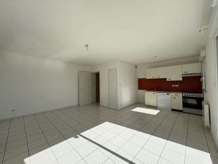 Location Appartement 2 pièces 44m² ONET LE CHATEAU 12850 - Photo 4
