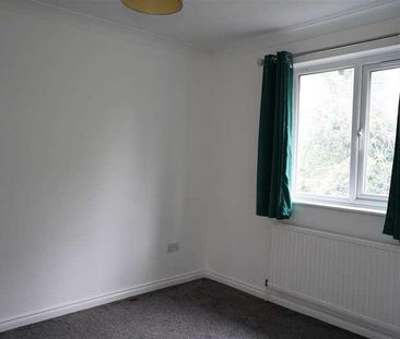 Caversham Avenue, Shoeburyness, SS3 - Photo 5