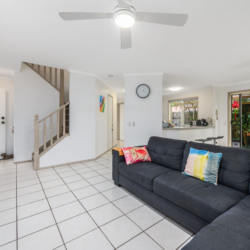 2/36-38 Broad Street, Labrador - Photo 1