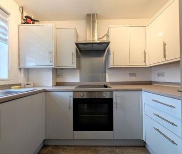 2 bedroom terraced house to rent - Photo 4