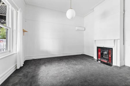 Timeless Charm in a Quiet Windsor Pocket - Photo 5