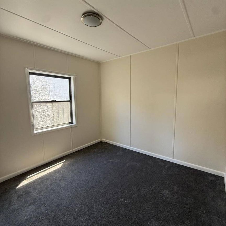 1 BEDROOM FULLY RENOVATED UNIT - Photo 1