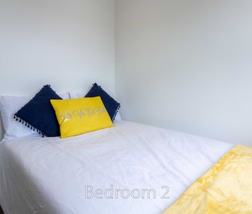 Room 1 - Photo 1