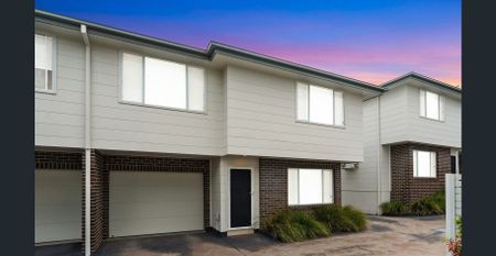 Modern Townhouse - Photo 3