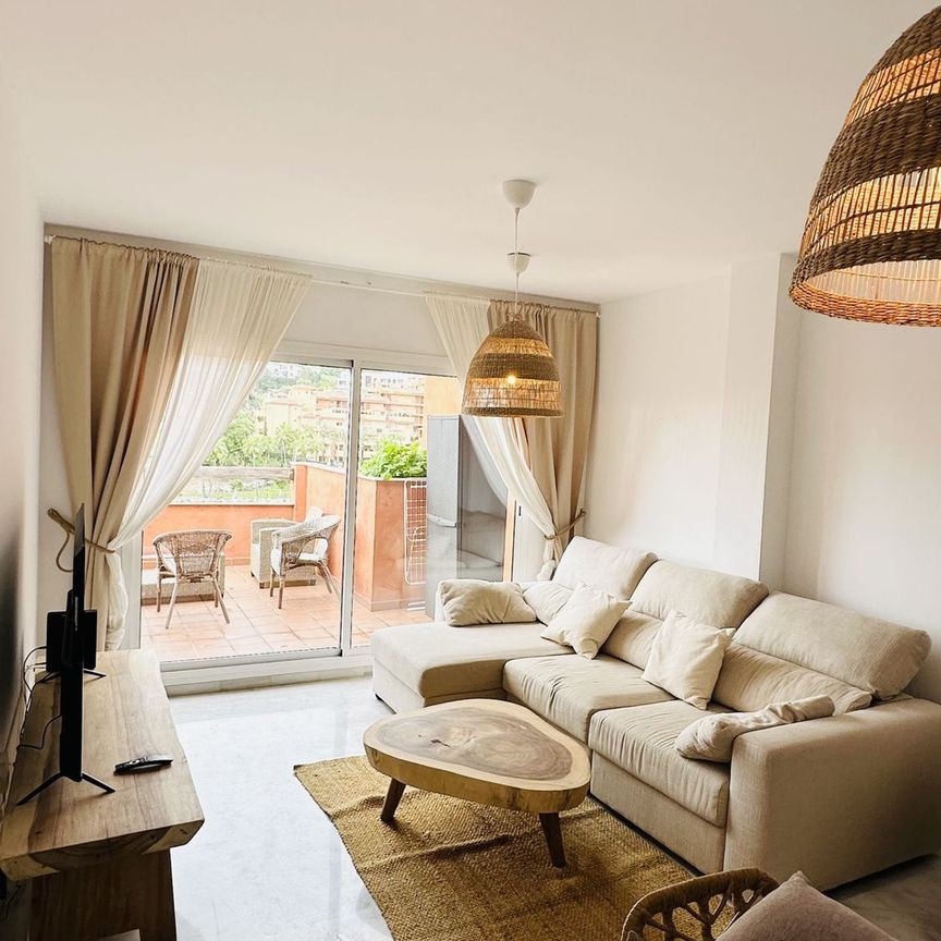 Alquiler de dúplex en Avenida la Reserva de Marbella - Photo 1