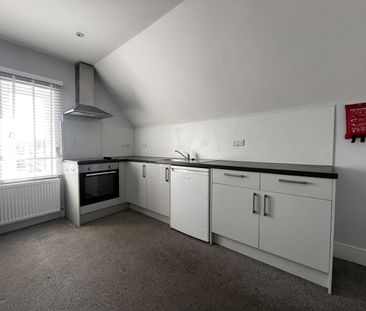 Bournemouth Road, Parkstone, Poole, Dorset, BH14 - Photo 2