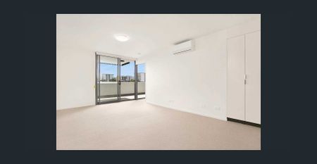 Stunning 1 Bedroom 1 Bathroom Apartment, adjacent all the amenity and public transport you need - Photo 5