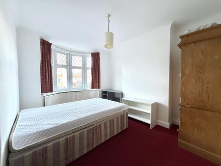 4 bedroom terraced house to rent - Photo 4