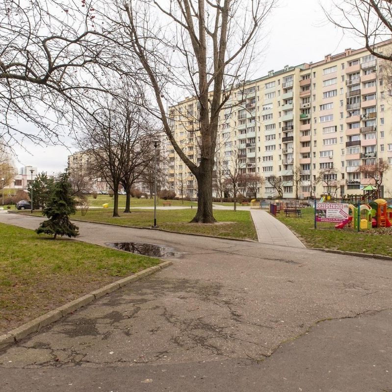 2 pokoje na wynajem, blisko METRO - Photo 1