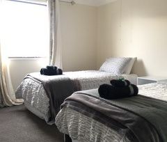 2-Bedroom Townhouse in the Heart of Christchurch City - unfurnished - Photo 2