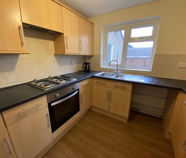 3 bedroom bungalow to rent - Photo 1