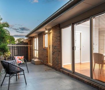 6/5 Sunray Court, Donvale - Photo 2