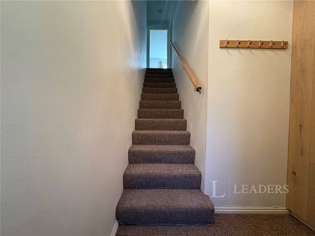 2 bedroom property to rent Bishops Close, NR7 - Photo 2