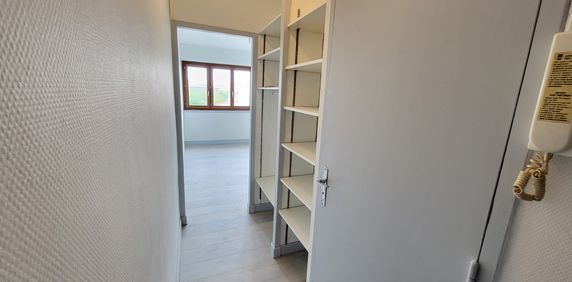 studio 17 m2- Lycée Brugière-stationnement - Photo 2