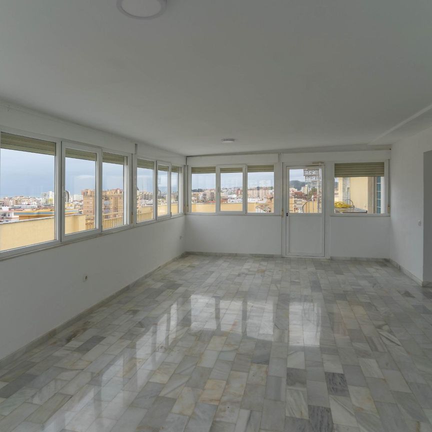 Atico en alquiler en Estacion Autobuses Renfe, Fuengirola - Photo 1