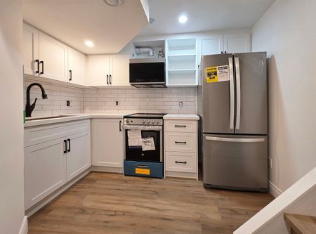 For Lease - 16 Wyvern Road Unit# Basement B, Toronto, Ontario - Photo 4