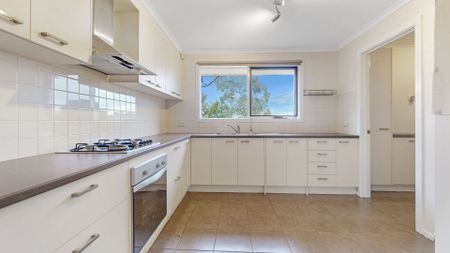 1/3 Deschamp Crescent Rowville VIC - Photo 2