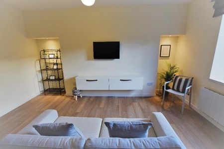 1 bedroom flat to rent - Photo 2