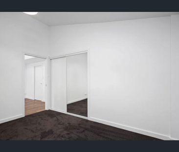 Modern Home in Prime Location! - Photo 3