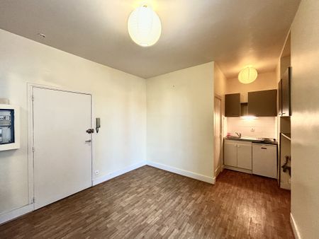Location Appartement 1 pièce 17m² VICHY 03200 - Photo 3