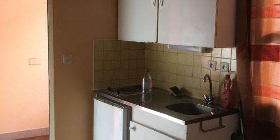 Location Appartement 2 pièces Meublé 27m² SABLE SUR SARTHE 72300 - Photo 3